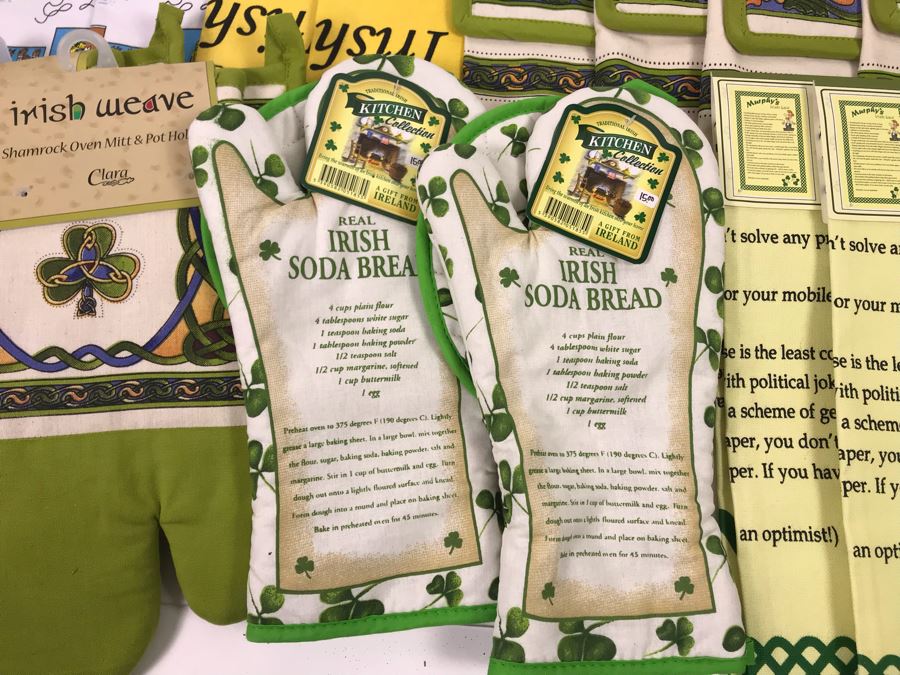 New Irish Tea Towels And Oven Mitts & Pot Holders Retails $216 [Photo 3]
