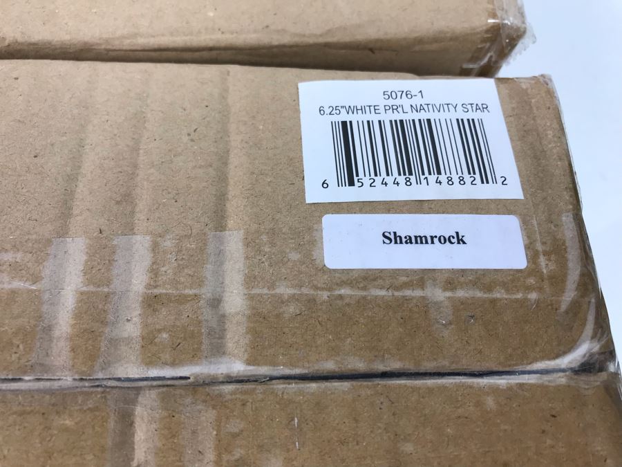 (4) New 6.25' Shamrock Nativity Figurines And (9) Smaller Porcelain Nativity Figurines Retails Over $175 [Photo 7]