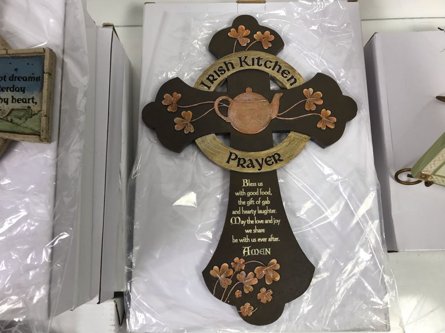 (5) Various Irish Themed Plaques Retails $242 [Photo 6]