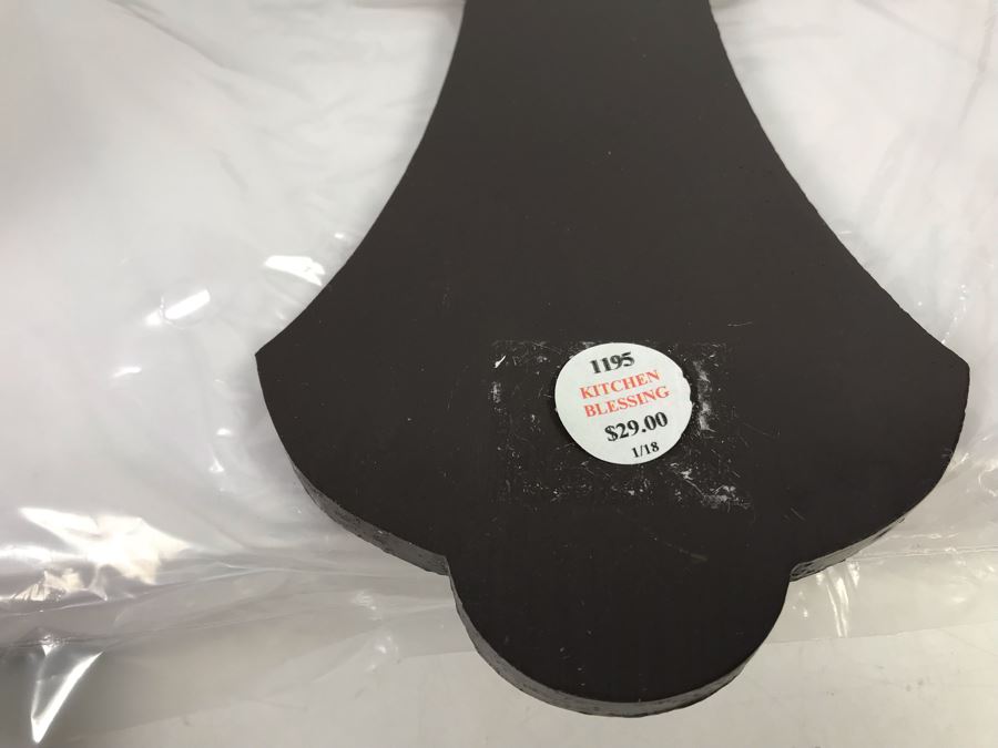 (5) Various Irish Themed Plaques Retails $242 [Photo 13]