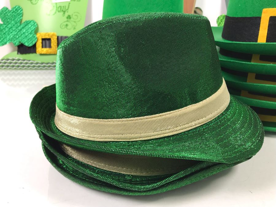 (3) New Hanna's Handiworks Metal Irish Hat Hangers, (9) Irish Top Hats And (3) Irish Fedora Hats Retails $174 [Photo 11]