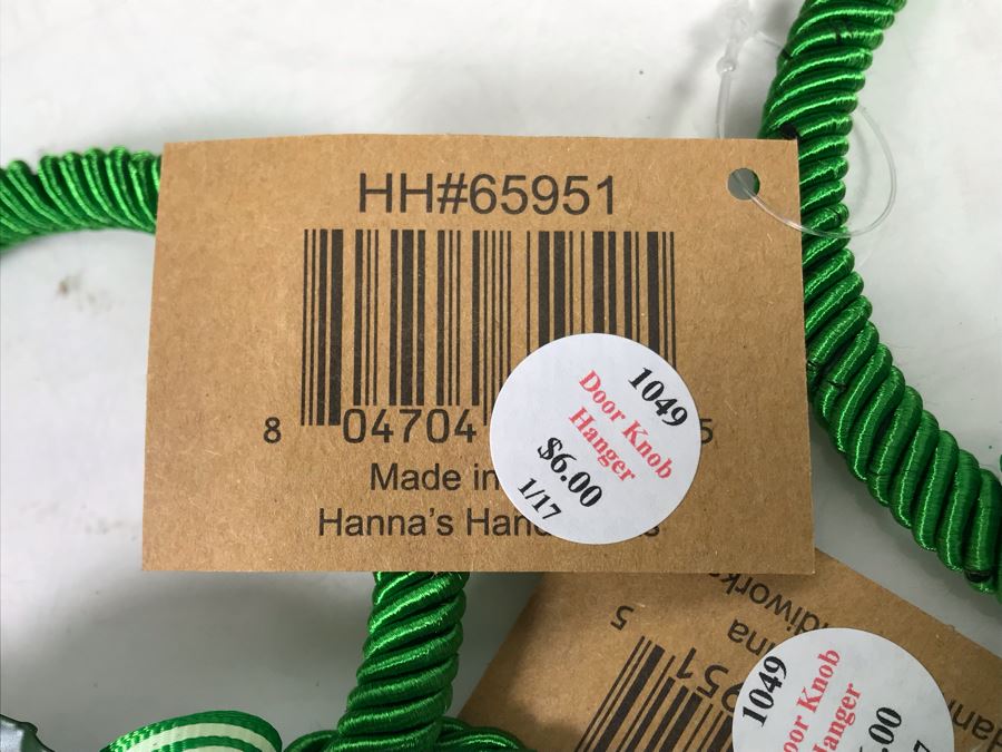 (18) New Hanna's Handiworks Irish Door Knob Hangers And (2) New Hanna's Handiworks Leprechauns Retails $144 [Photo 5]