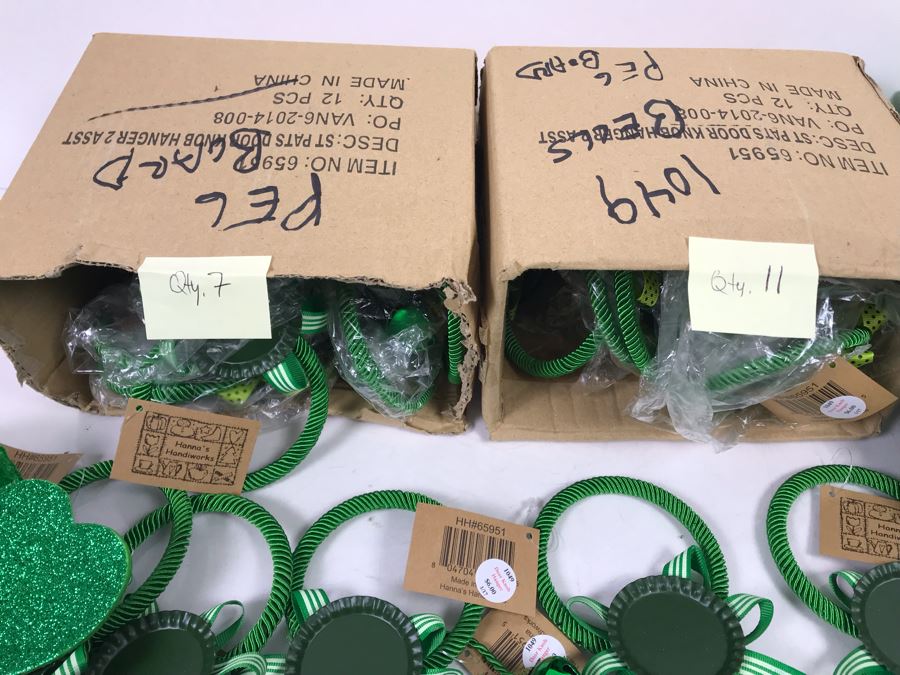 (18) New Hanna's Handiworks Irish Door Knob Hangers And (2) New Hanna's Handiworks Leprechauns Retails $144 [Photo 11]