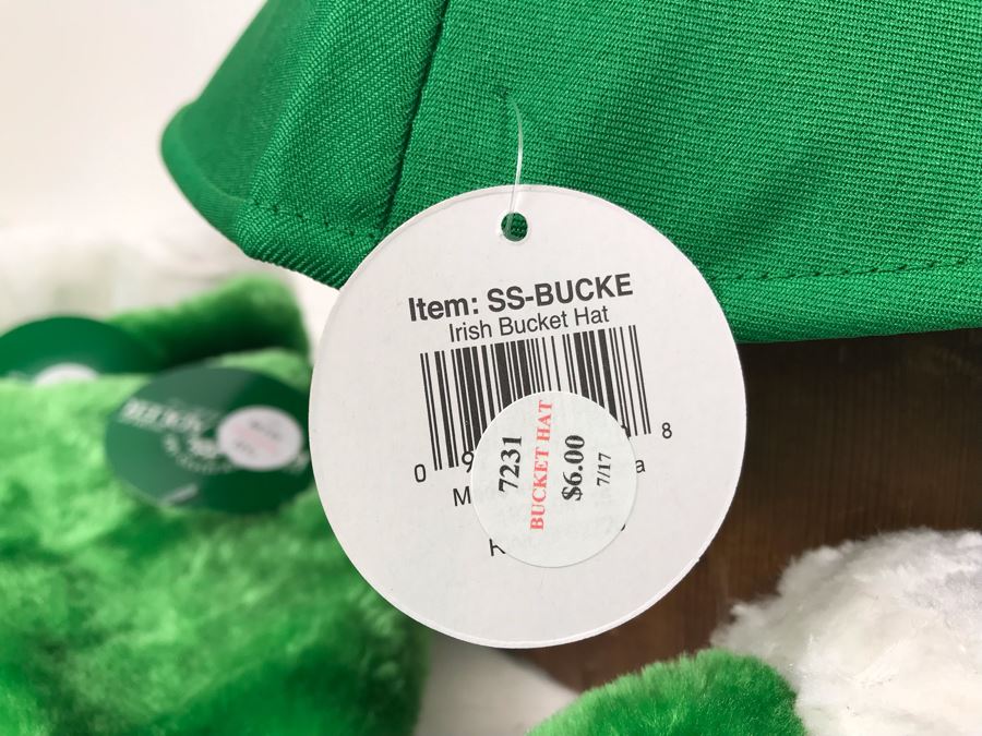 (7) Kurt S. Adler Irish Santa Hats And (7) Irish Bucket Hats $126 [Photo 8]