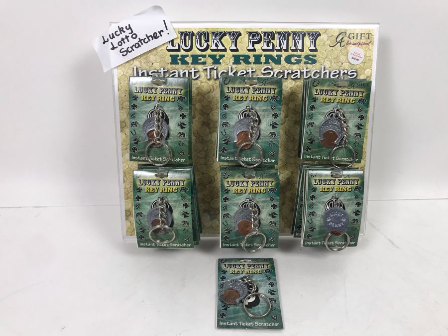(32) Lucky Penny Key Rings With Store Display Retails Over $320