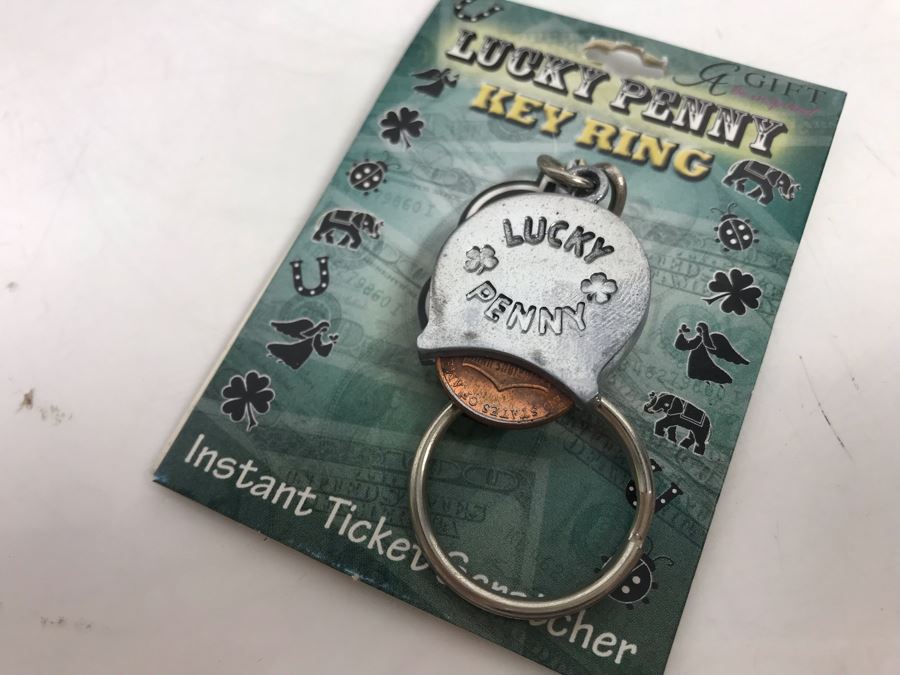 (32) Lucky Penny Key Rings With Store Display Retails Over $320 [Photo 6]