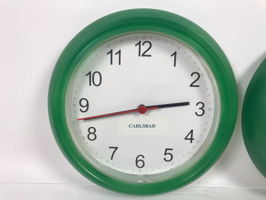 Pair Of Green Quartz Clocks Showing Carlbad And Dublin Time [Photo 2]
