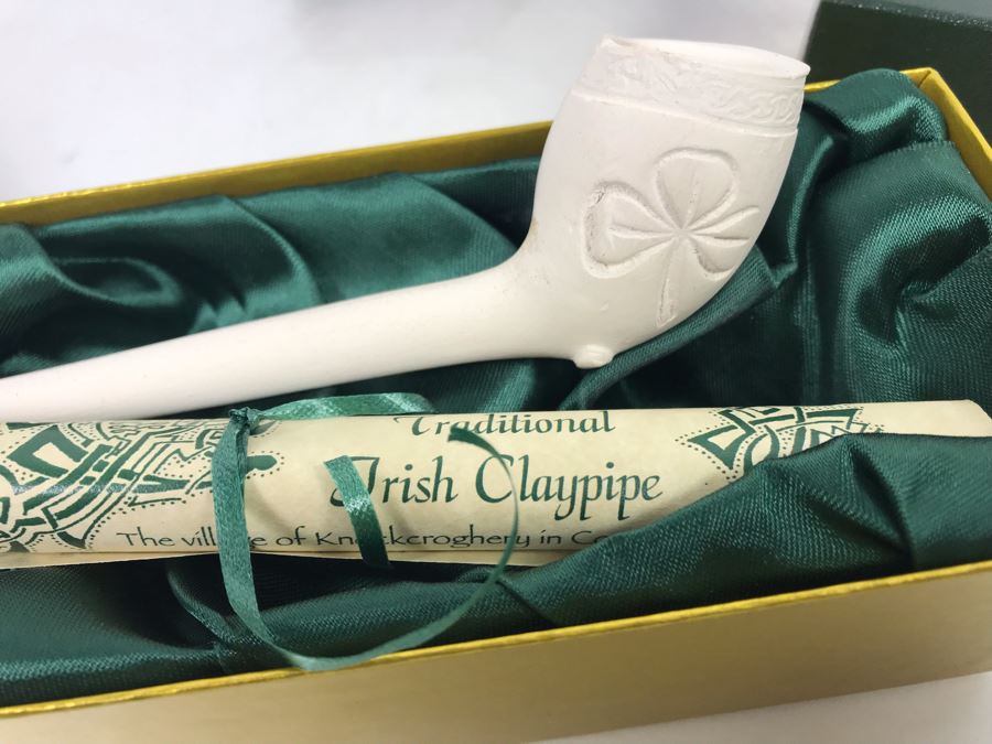 Vintage Nautical Ships Wheel Tobacco Pipe Stand Rack And (2) New Knockcroghery Clay Pipes From Ireland [Photo 6]