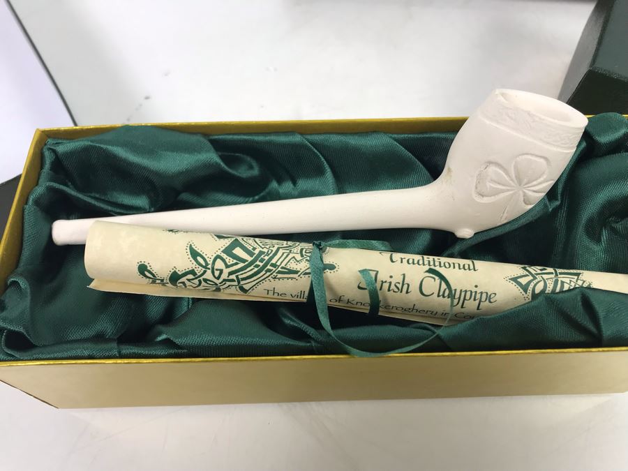 Vintage Nautical Ships Wheel Tobacco Pipe Stand Rack And (2) New Knockcroghery Clay Pipes From Ireland [Photo 2]