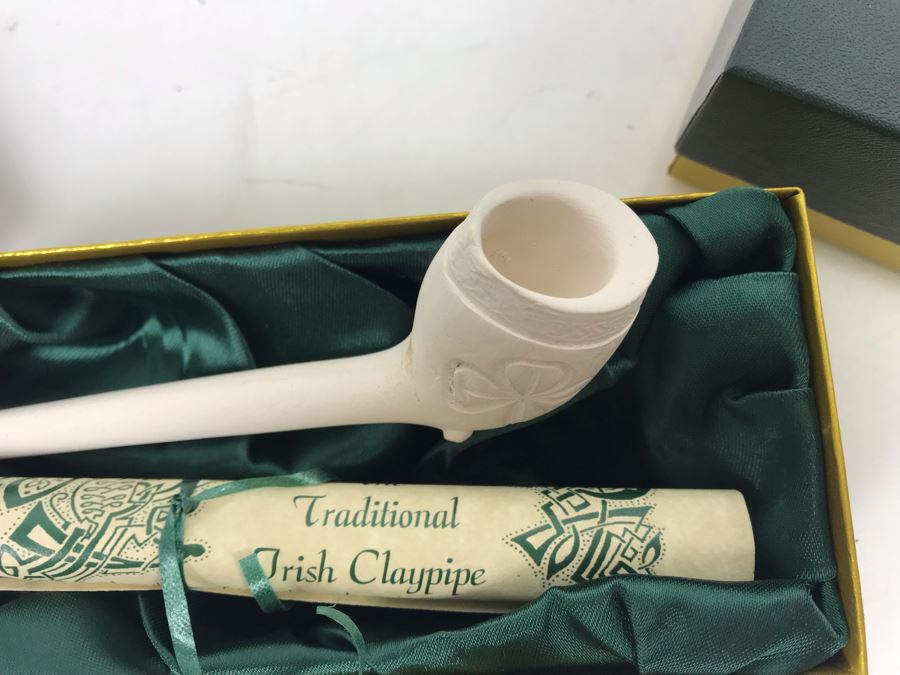 Vintage Nautical Ships Wheel Tobacco Pipe Stand Rack And (2) New Knockcroghery Clay Pipes From Ireland [Photo 8]