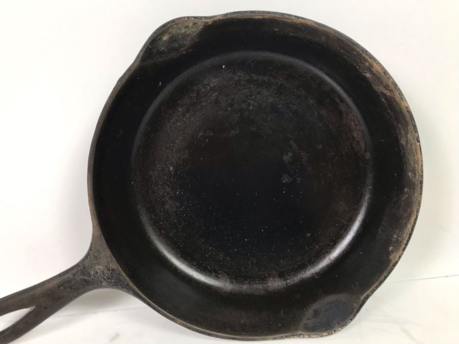 Vintage Wagner Ware Sidney Cast Iron Skillet 0 1056 9.5'