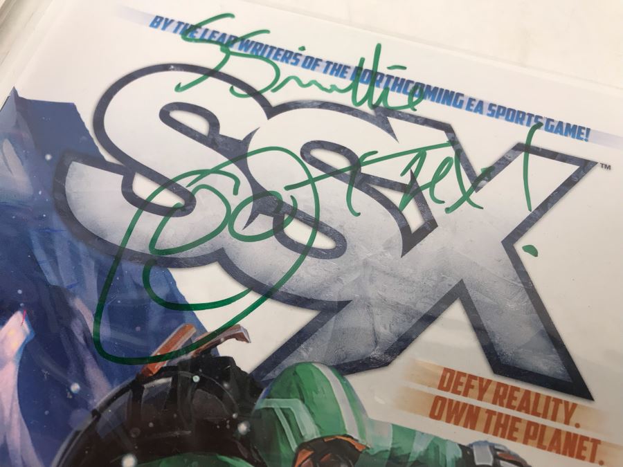 Vintage Marvel Comics Group Marvel Super-Heroes Featuring The Incredible Hulk #58 And Signed Copy Of EA Sports SSX [Photo 8]