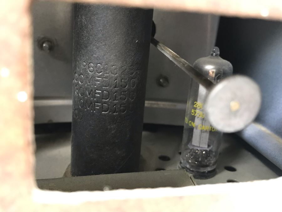 Very Cool Art Deco Crosley Vintage Tube Radio And Clock - Needs Servicing (Missing Several Knobs) [Photo 18]