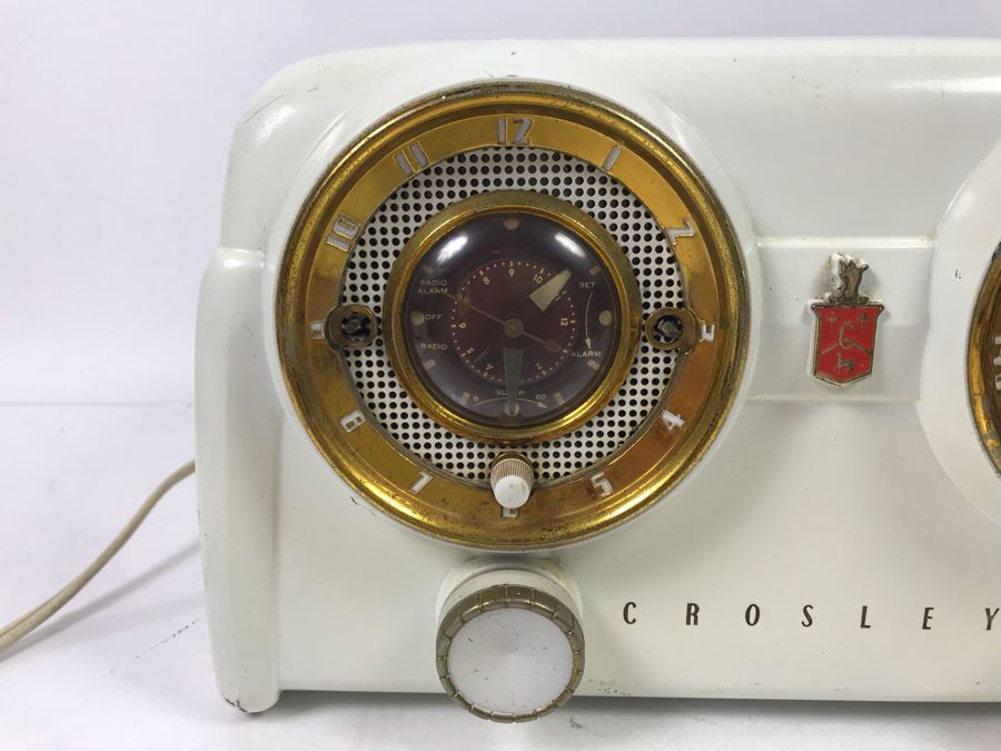 Very Cool Art Deco Crosley Vintage Tube Radio And Clock - Needs Servicing (Missing Several Knobs) [Photo 4]