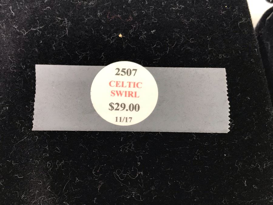 New Irish Zippo Lighter, (2) Robert Emmet Celtic Swirl Money Clips And (3) Irish Keychain And Money Clip Sets Retails $142 [Photo 10]