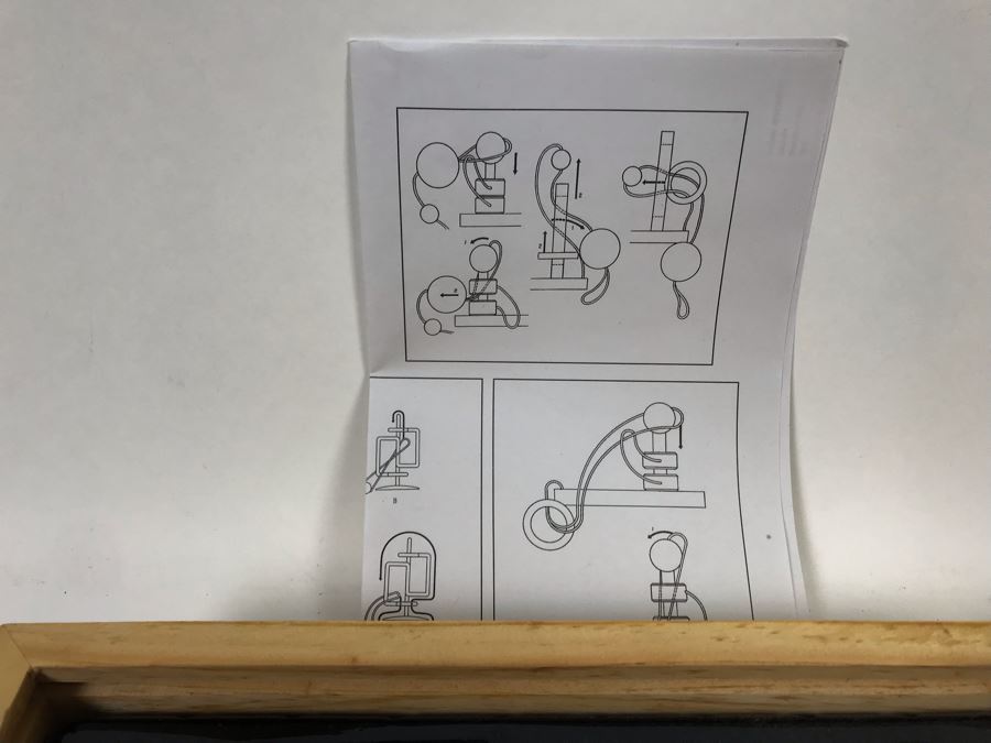 Cardinal Brain Teasers Puzzles (New), Walt Disney's Moving Picture Flip Book, Congratulations! I'll Drink To That Smurf, Movie E.T. The Extra-Terrestrial View-Master Stereo Reels With View-Master And Barrel Of Monkeys [Photo 3]