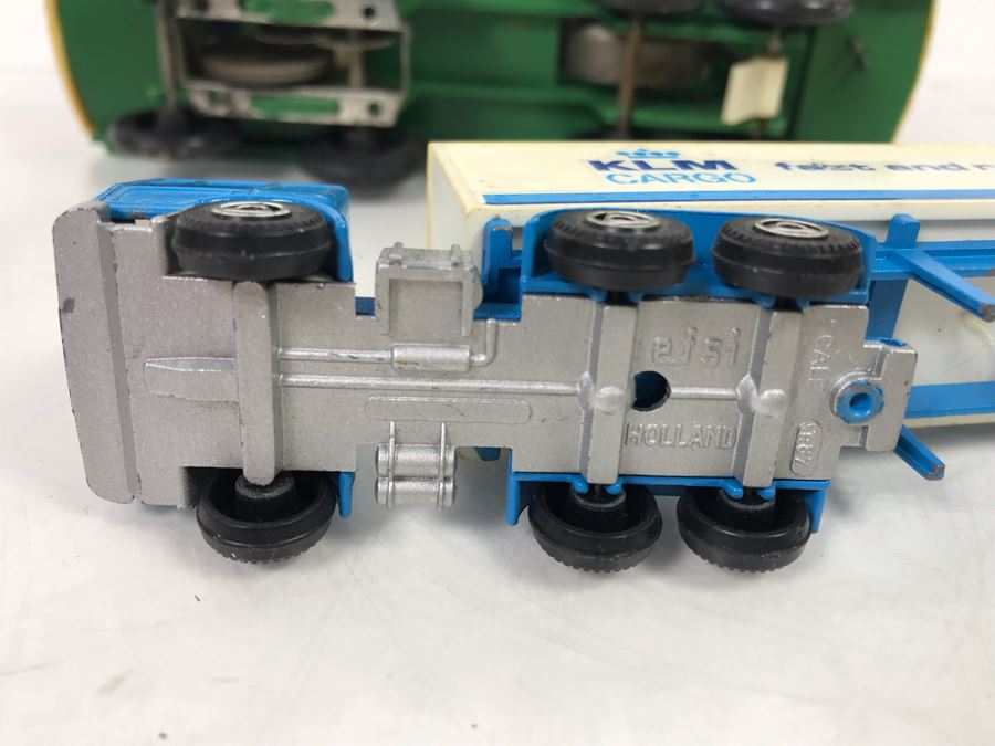 San Francisco Cable Car, California Redwood Logger Wooden Truck, KLM Boeing 747, KLM Truck, England Budgie Toy Double-Decker Bus, Oranges [Photo 14]