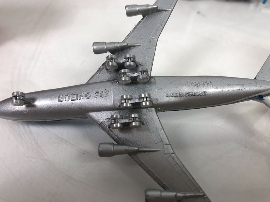 San Francisco Cable Car, California Redwood Logger Wooden Truck, KLM Boeing 747, KLM Truck, England Budgie Toy Double-Decker Bus, Oranges [Photo 11]