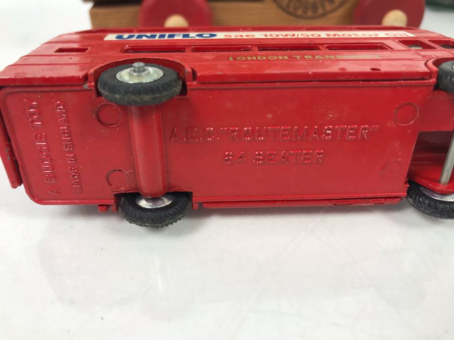 San Francisco Cable Car, California Redwood Logger Wooden Truck, KLM Boeing 747, KLM Truck, England Budgie Toy Double-Decker Bus, Oranges [Photo 12]