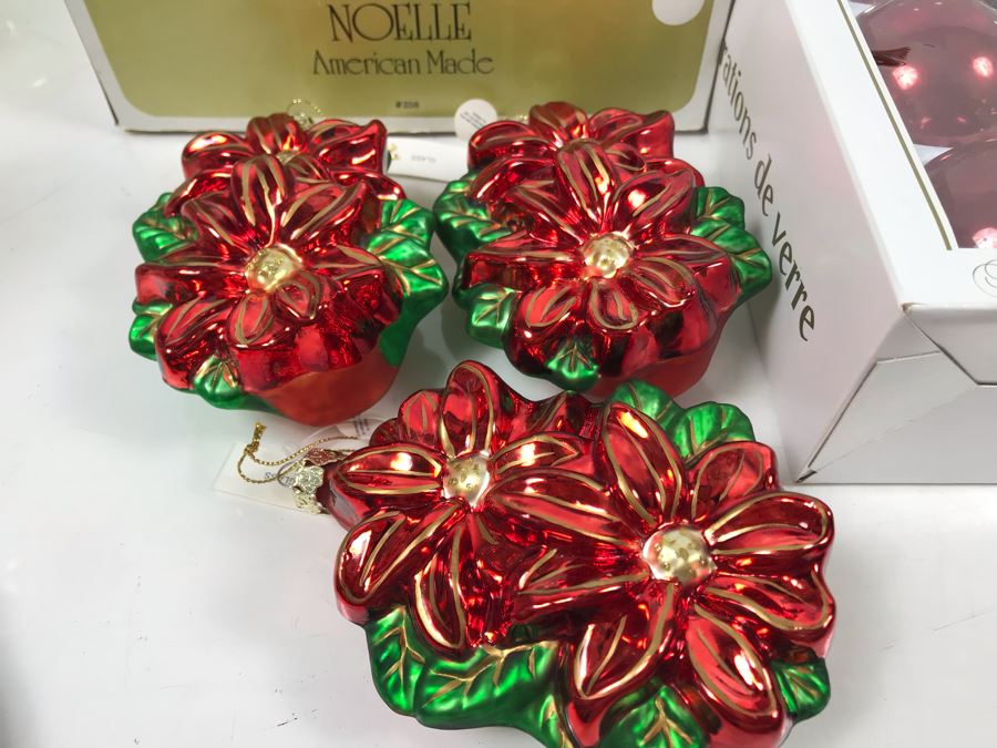 Christmas Ornament Lot With Vintage And Contemporary Glass Ornaments And (3) Sets Of New Bubbling Lights [Photo 10]