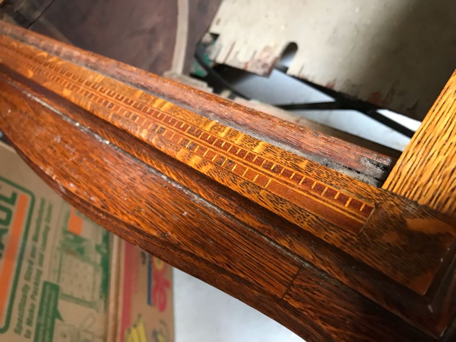 Antique White Treadle Sewing Machine With Working Cast Iron Base - Cabinet Missing Drawers And White Sewing Machine Needs Work [Photo 7]