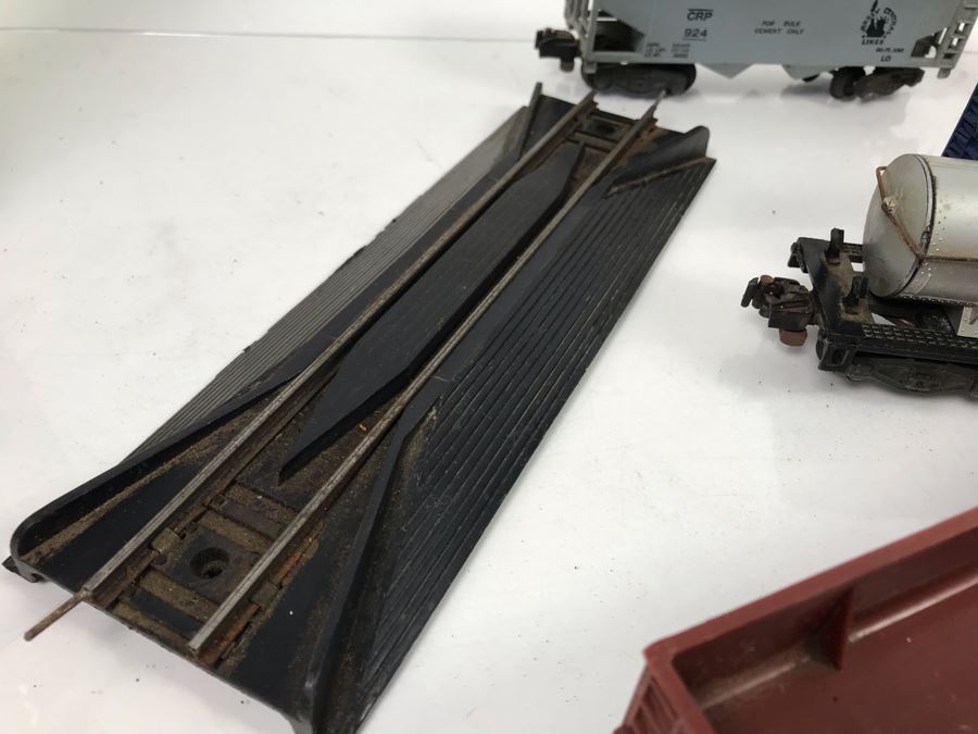 Vintage American Flyer Trains And Train Components Including (2) American Flyer Train Transformers [Photo 17]