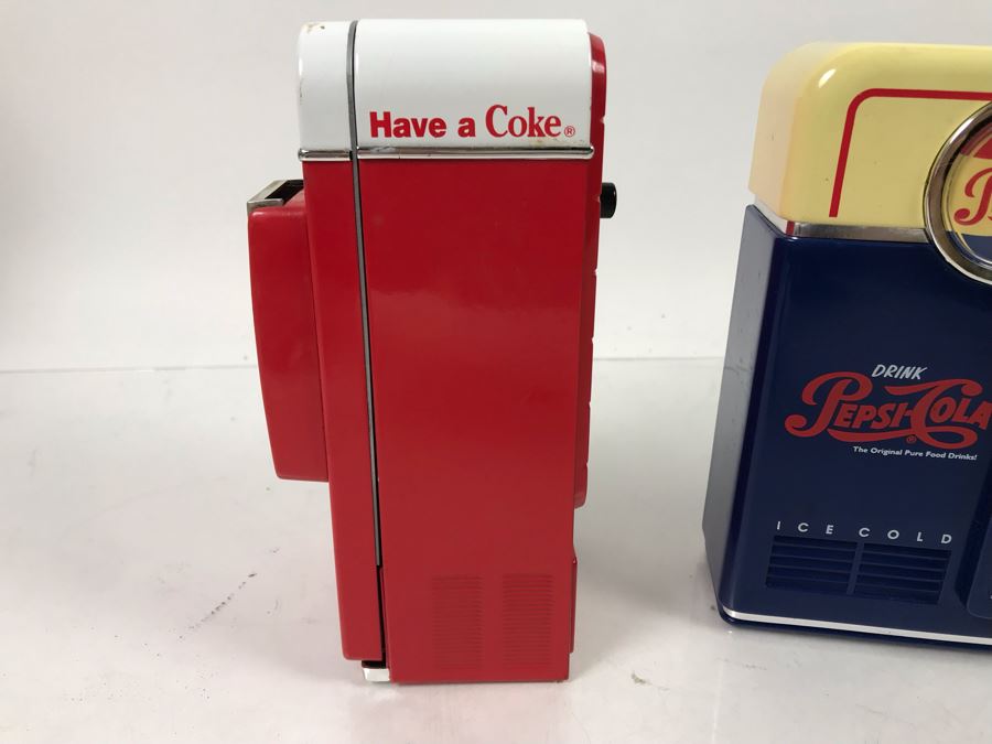 Vintage 1994 Vendo Coca-Cola Vending Machine Replica And Pepsi-Cola Coin Sorter Vending Machine Bank [Photo 6]