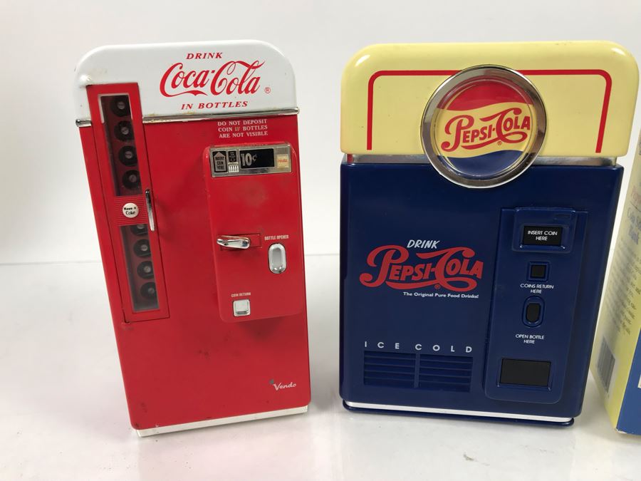 Vintage 1994 Vendo Coca-Cola Vending Machine Replica And Pepsi-Cola Coin Sorter Vending Machine Bank [Photo 3]