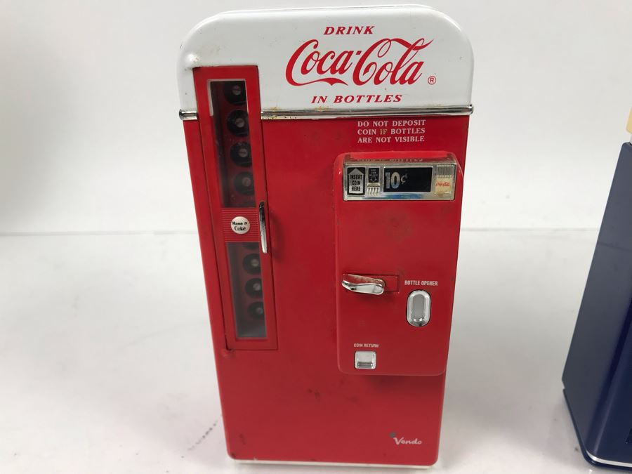 Vintage 1994 Vendo Coca-Cola Vending Machine Replica And Pepsi-Cola Coin Sorter Vending Machine Bank [Photo 4]