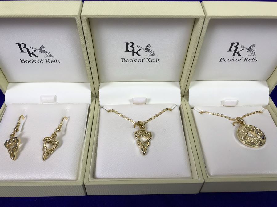 Book Of Kells Ireland Pendant Necklaces And Earrings Retails $129 [Photo 2]
