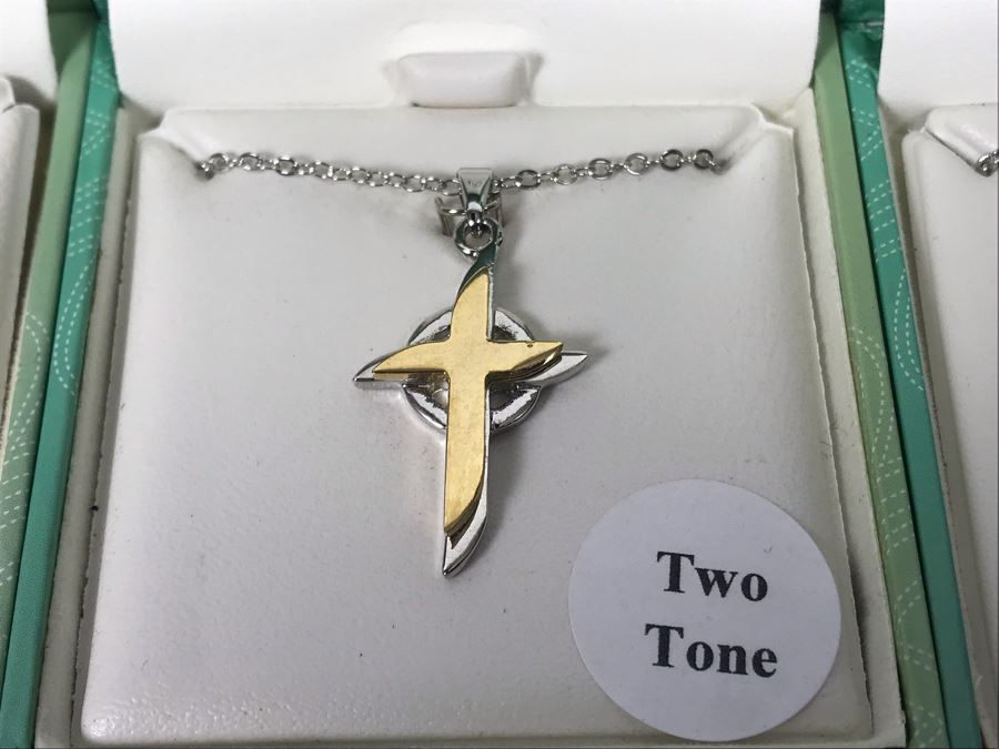 Tara Ireland Pendant Necklaces Crafted By Solvar Retails $136 [Photo 4]