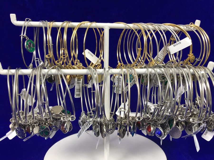 (65) Various Irish Themed Bracelets Retails Over $650