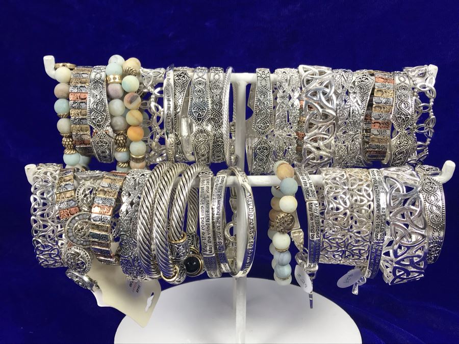 (38) Various Irish Themed Bracelets Retails Over $500 [Photo 2]
