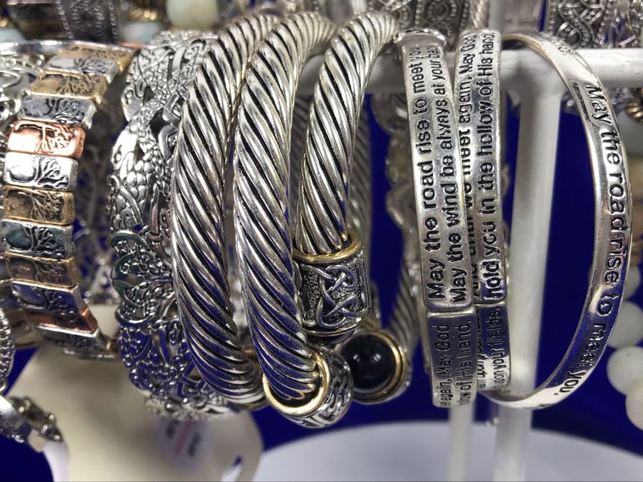 (38) Various Irish Themed Bracelets Retails Over $500 [Photo 8]