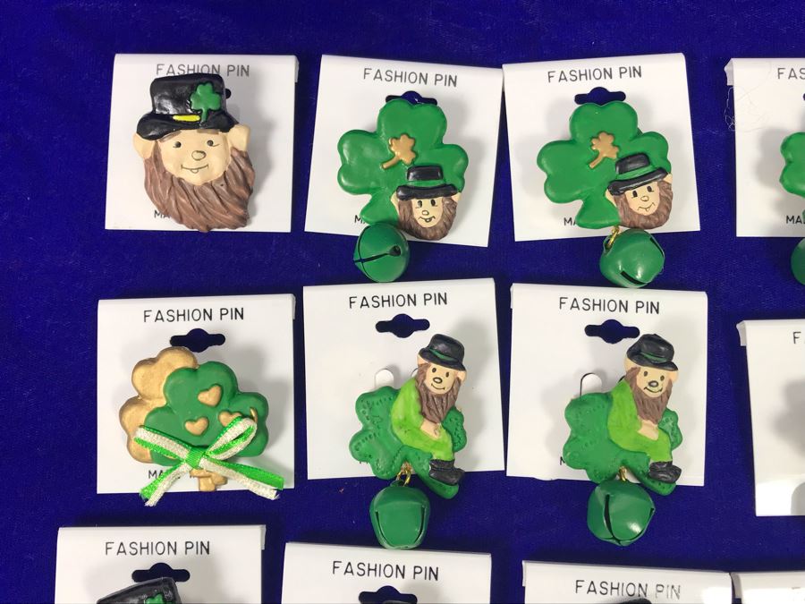 (28) Irish Leprechaun Shamrock Brooches Fashion Pins [Photo 2]