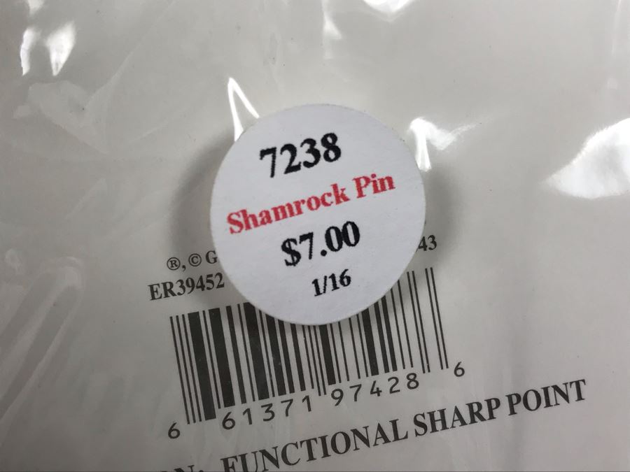 (66) Piece Lot Of New Irish Costume Jewelry Retails $434 [Photo 24]