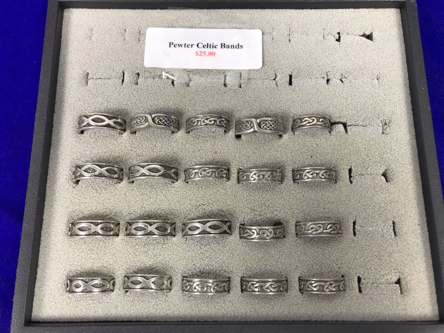 (20) Pewter Irish Celtic Bands Rings Various Sizes With Ring Display Tray Retails $500 [Photo 2]