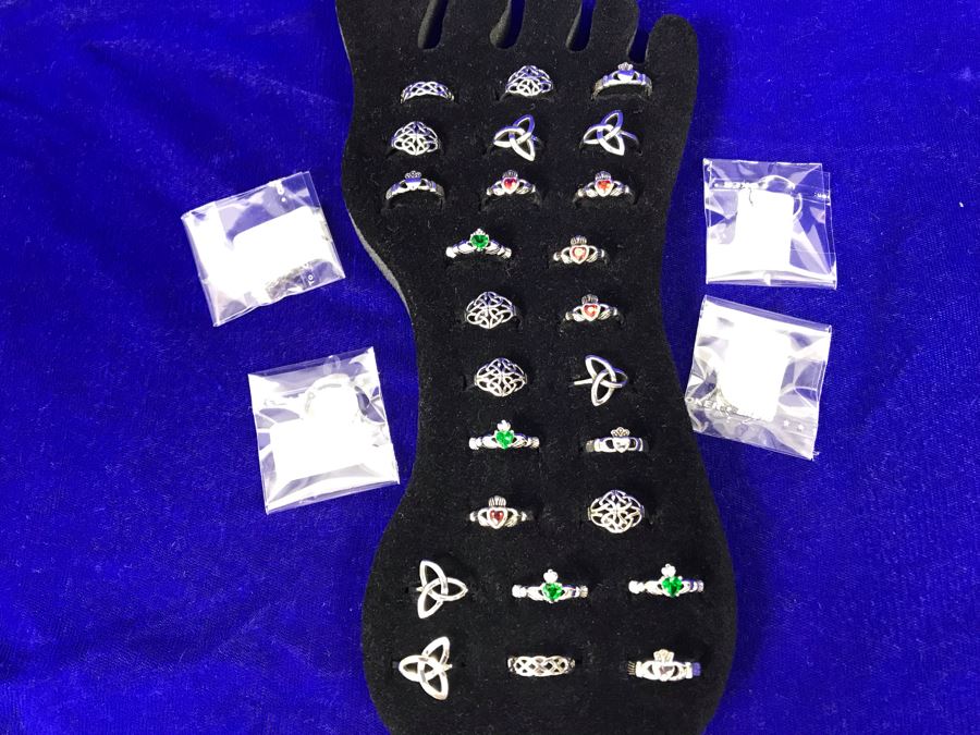 (29) Sterling Silver Irish Toe Rings With Toe Ring Display Retails Over $350 [Photo 3]