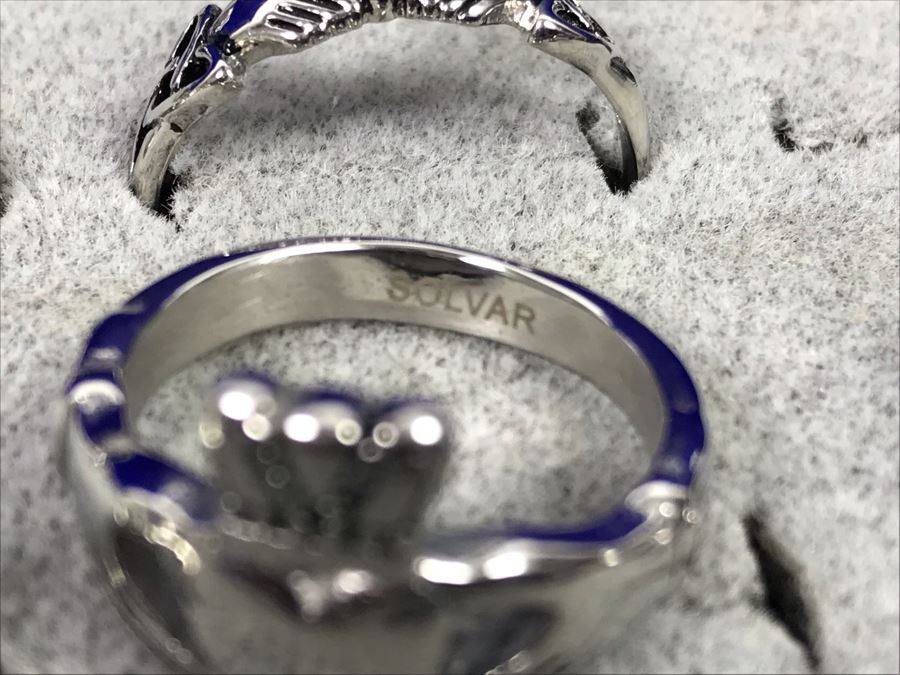 Collection Of Various Irish Solvar And Stainless Steel Rings Various Sizes With Ring Display Tray [Photo 5]