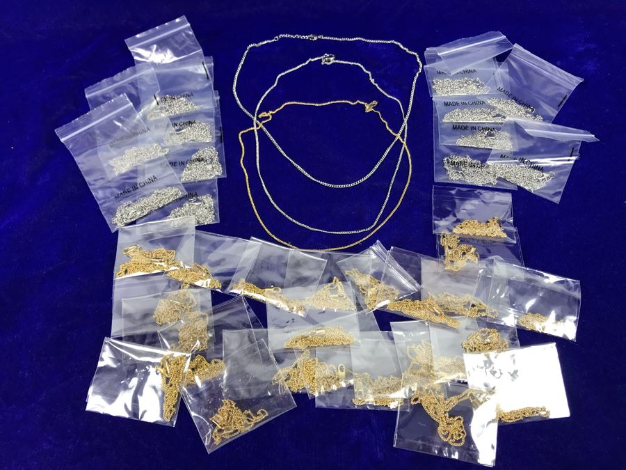 (25) Piece 18' Necklaces Lot With Gold Plated And Stainless Steel Necklaces Retails $500 [Photo 2]