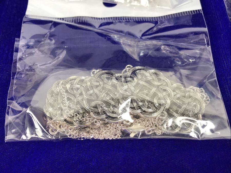 (24) Piece New Irish Costume Jewelry Lot [Photo 5]