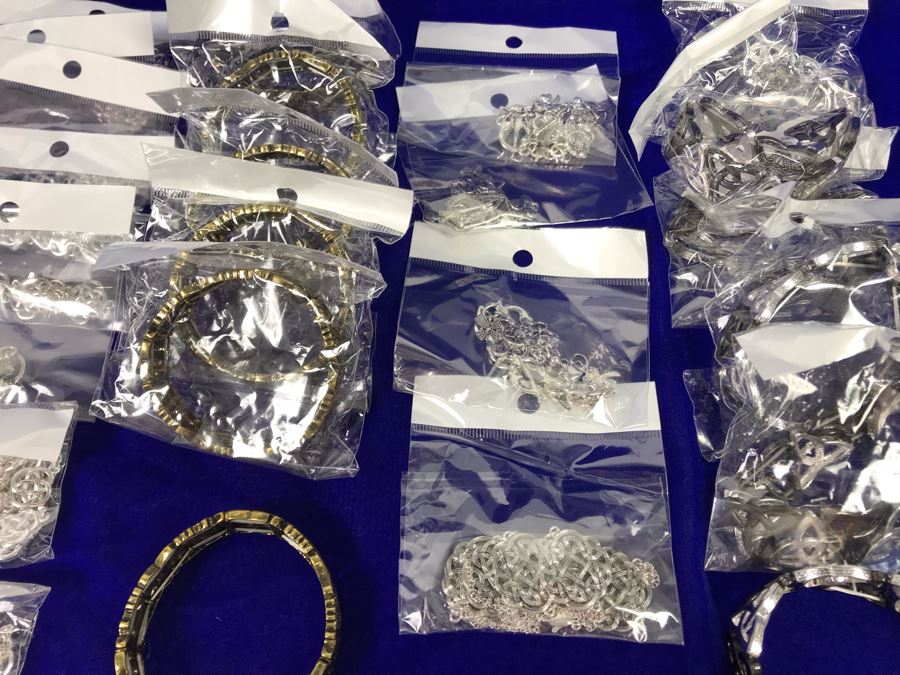 (24) Piece New Irish Costume Jewelry Lot [Photo 8]