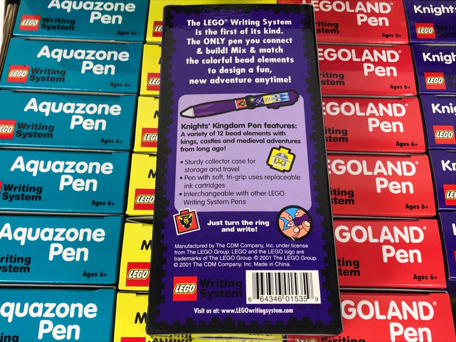 New 2001 LEGO Writing System Writing System Pens: Legoland Pen, Aquazone Pen, Faces Pen, Knights' Kingdom Pen Merchandiser Store Display By The CDM Company - 24 Pens [Photo 11]