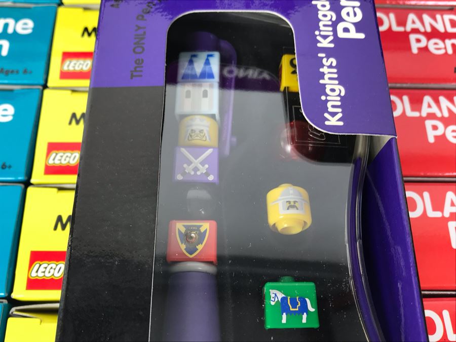 New 2001 LEGO Writing System Writing System Pens: Legoland Pen, Aquazone Pen, Faces Pen, Knights' Kingdom Pen Merchandiser Store Display By The CDM Company - 24 Pens [Photo 10]