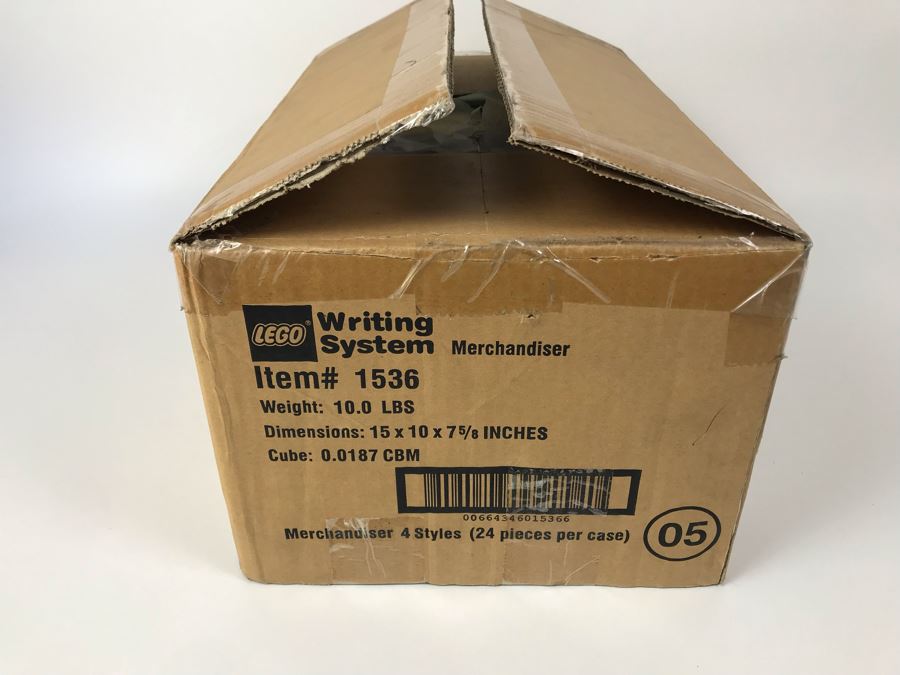 New 2001 LEGO Writing System Writing System Pens: Legoland Pen, Aquazone Pen, Faces Pen, Knights' Kingdom Pen Merchandiser Store Display By The CDM Company - 24 Pens [Photo 3]