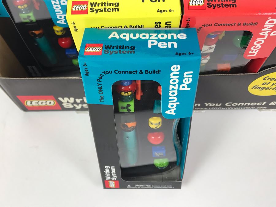 New 2001 LEGO Writing System Writing System Pens: Legoland Pen, Aquazone Pen, Faces Pen, Knights' Kingdom Pen Merchandiser Store Display By The CDM Company - 24 Pens [Photo 16]
