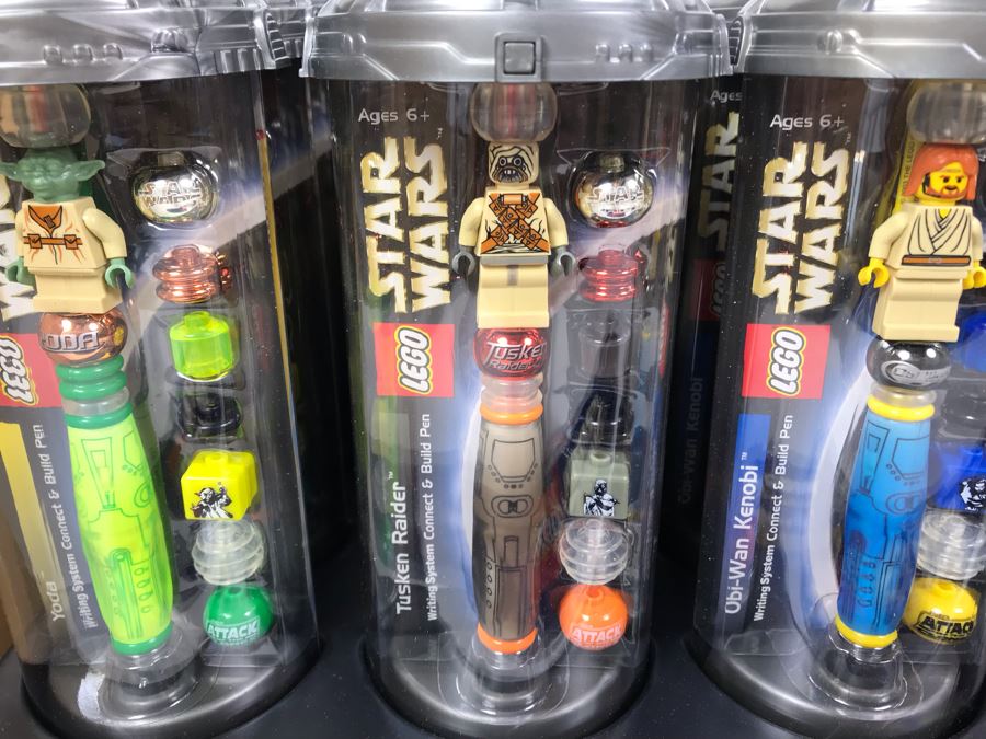 New 2003 LEGO Star Wars Writing System Writing System Pens: Yoda Pens, Tusken Raider Pens, Obi-Wan Kenobi Pens, Stormtrooper Pens, Paploo Pens, Luke Skywalker Pens Merchandiser Store Display By The CDM Company - 23 Pens Total - Missing One Paploo Pen [Photo 12]