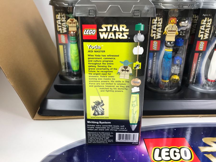 New 2003 LEGO Star Wars Writing System Writing System Pens: Yoda Pens, Tusken Raider Pens, Obi-Wan Kenobi Pens, Stormtrooper Pens, Paploo Pens, Luke Skywalker Pens Merchandiser Store Display By The CDM Company - 23 Pens Total - Missing One Paploo Pen [Photo 32]