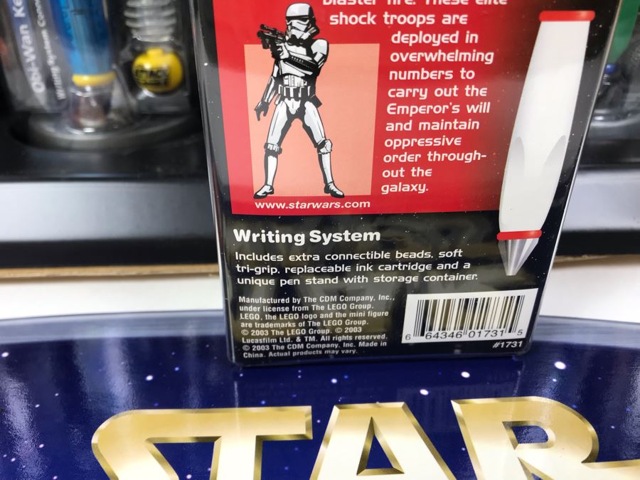 New 2003 LEGO Star Wars Writing System Writing System Pens: Yoda Pens, Tusken Raider Pens, Obi-Wan Kenobi Pens, Stormtrooper Pens, Paploo Pens, Luke Skywalker Pens Merchandiser Store Display By The CDM Company - 23 Pens Total - Missing One Paploo Pen [Photo 27]