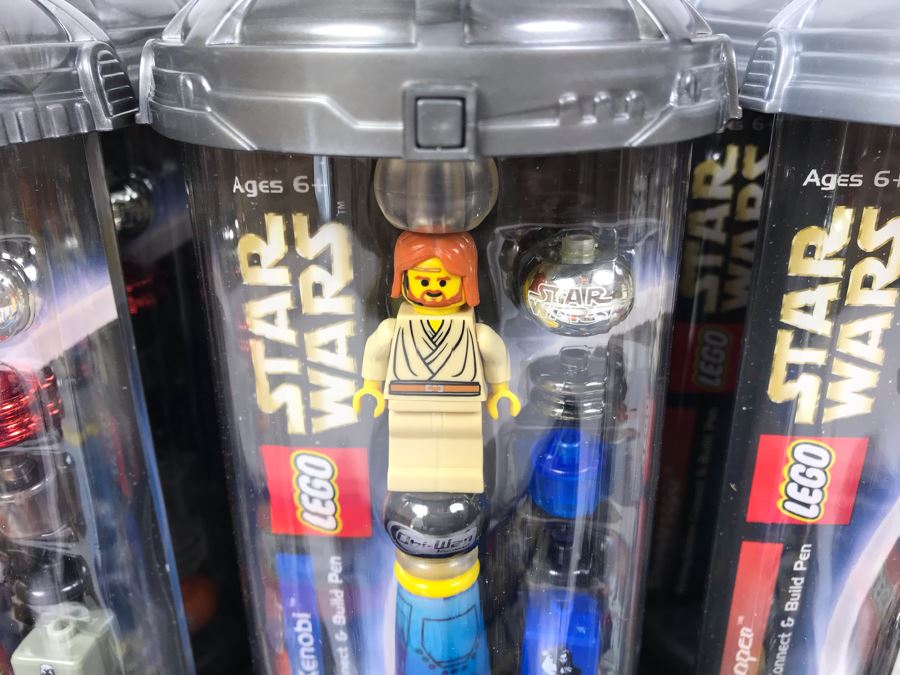New 2003 LEGO Star Wars Writing System Writing System Pens: Yoda Pens, Tusken Raider Pens, Obi-Wan Kenobi Pens, Stormtrooper Pens, Paploo Pens, Luke Skywalker Pens Merchandiser Store Display By The CDM Company - 23 Pens Total - Missing One Paploo Pen [Photo 15]